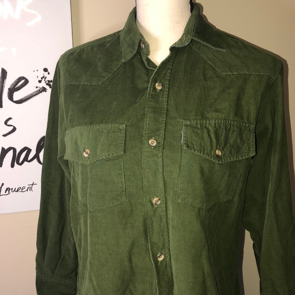 Western Dark Green Button Down Top M